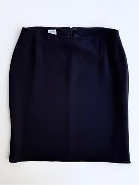 Armani Collezioni by Giorgio Armani Black Silk Crepe Pencil Skirt 48 IT 12 US